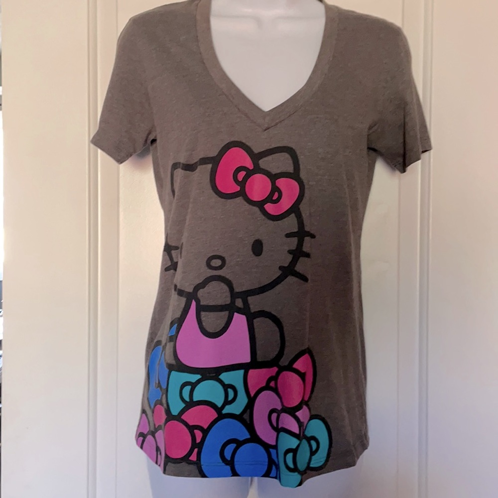 NWT HELLO KITTY TEE, JUNIOR MEDIUM